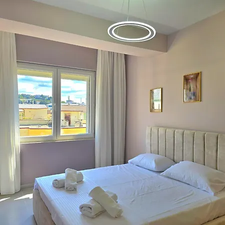 Apartment In Steps From The Golem (Tirana)