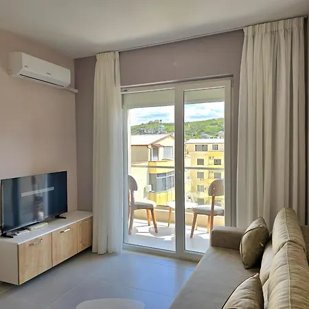 Coastal Getaway In Golem, Durres Apartment Golem (Tirana)