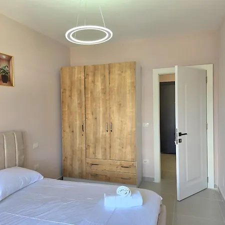Coastal Getaway In Golem, Durres *