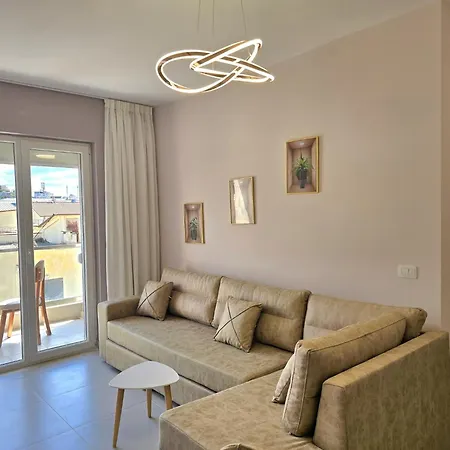 Apartment In Steps From The Golem (Tirana)